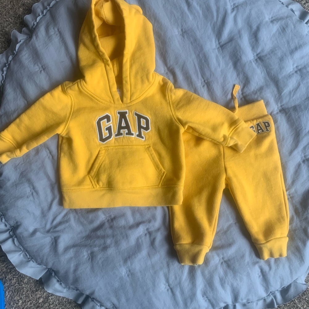 Baby Gap Sweatsuit